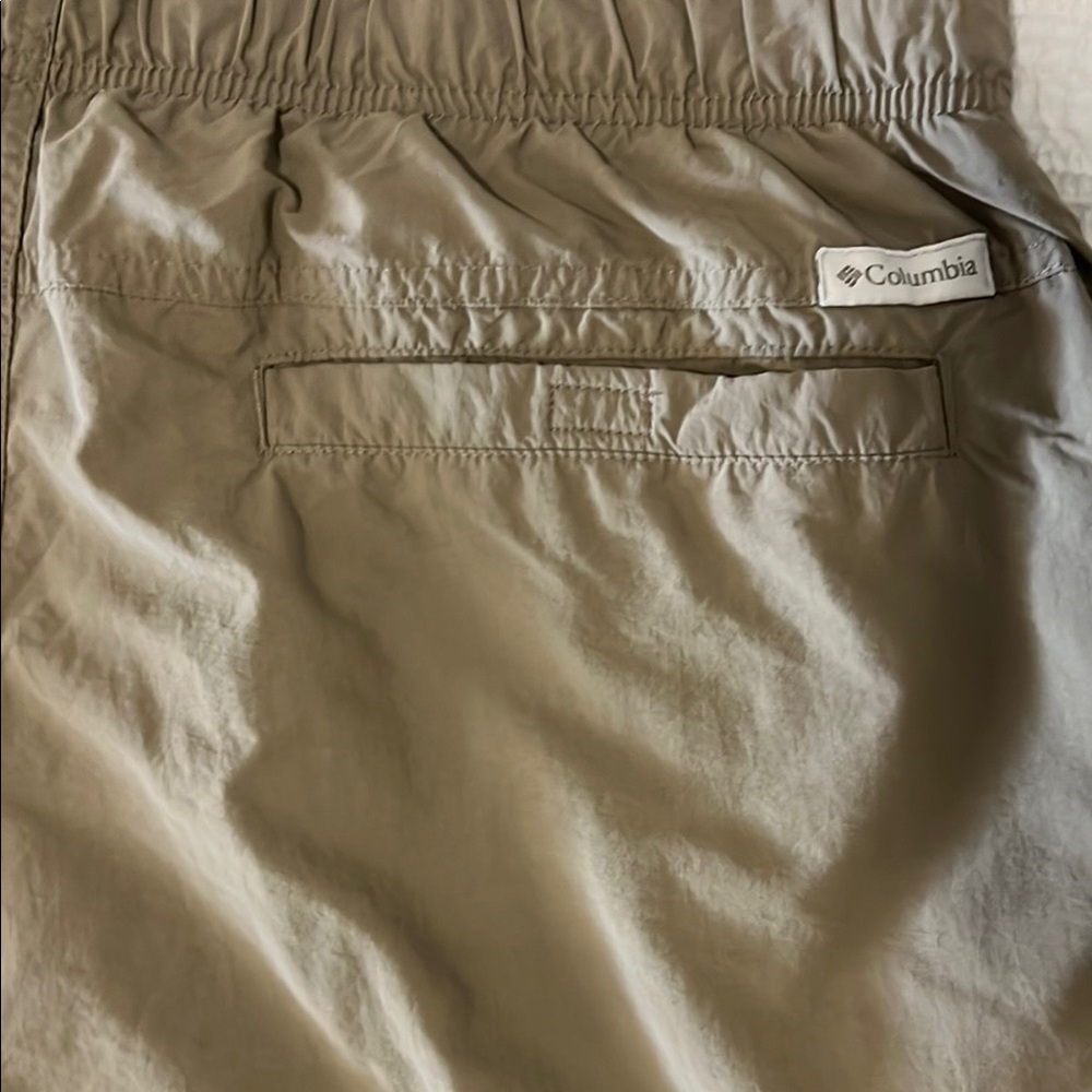 Columbia Men's Brown Casual Shorts - Picture 3 of 9